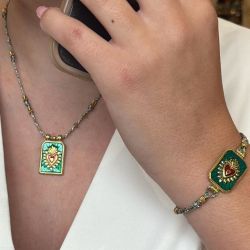 Bracelet scapulaire vert coeur