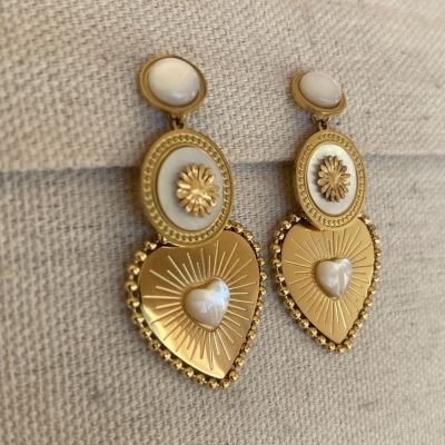 Boucle d'oreille Coeur or et nacrees