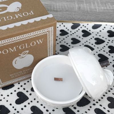 Bougie Parfumée Pom'Glow dans sa jolie boite