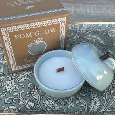 Bougie parfumée dans une jolie boite