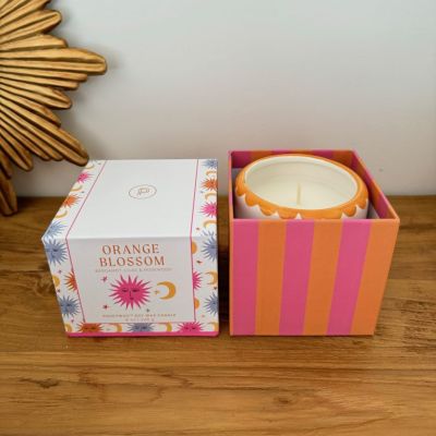 Bougie Parfumée Adopo peinte à la main dans une jolie boite